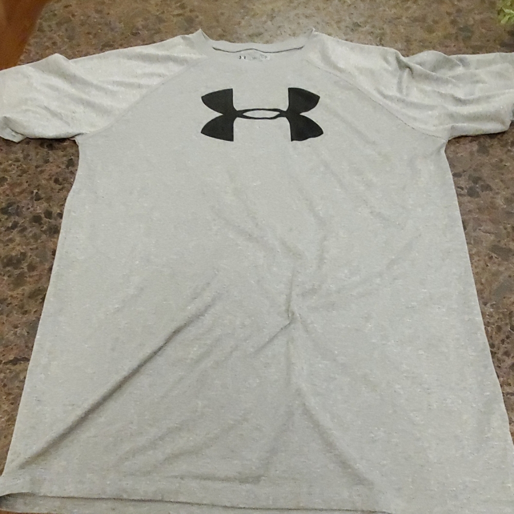 Under armour short sleeve